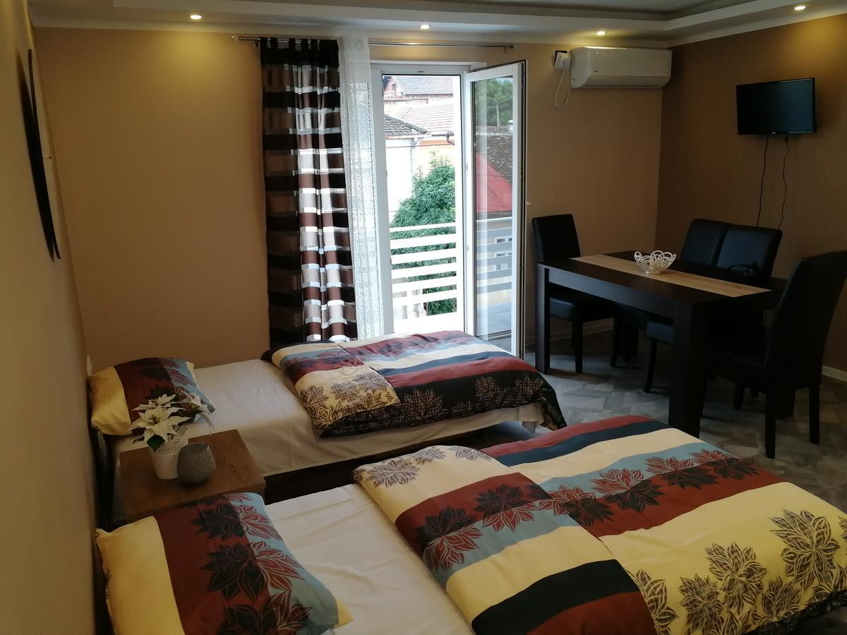 Apartman Bogic Golubac Buitenkant foto
